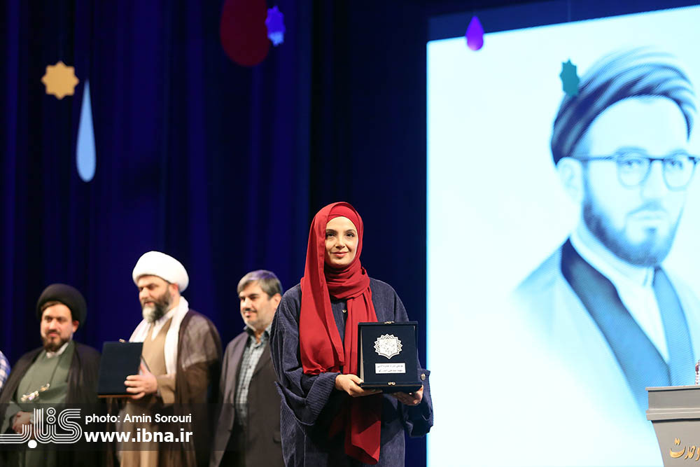 شب به یادماندنی زنان نویسنده با کودکان در آغوش