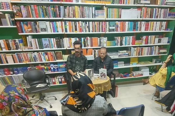 تخیلاتم را تجربه کردهام/ گرفتار قواعد نیستم