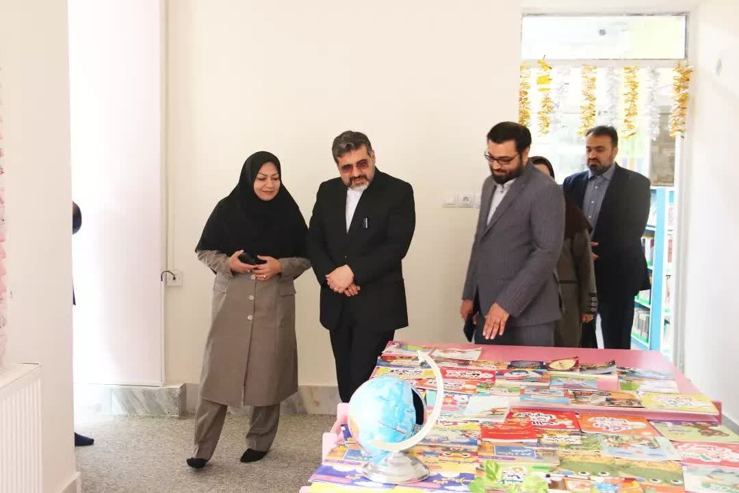 اعتبار لازم برای افتتاح کتابخانه شهرستان قروه تامین می‌شود