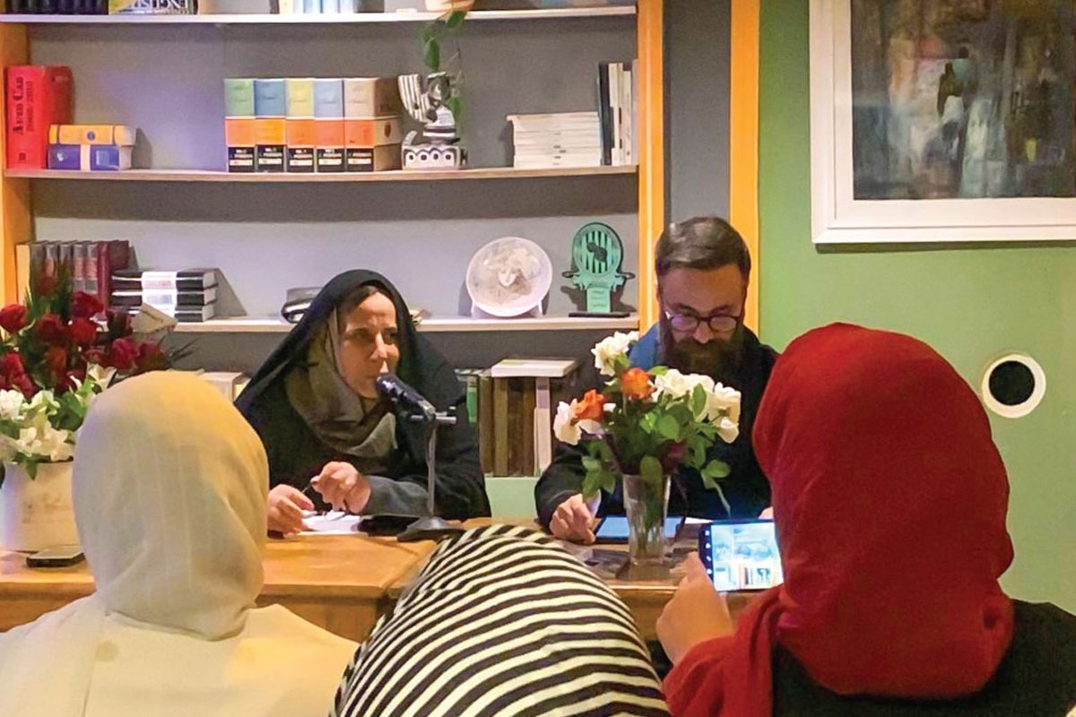 «به وقت کتاب» در «قلعه عاشقان»