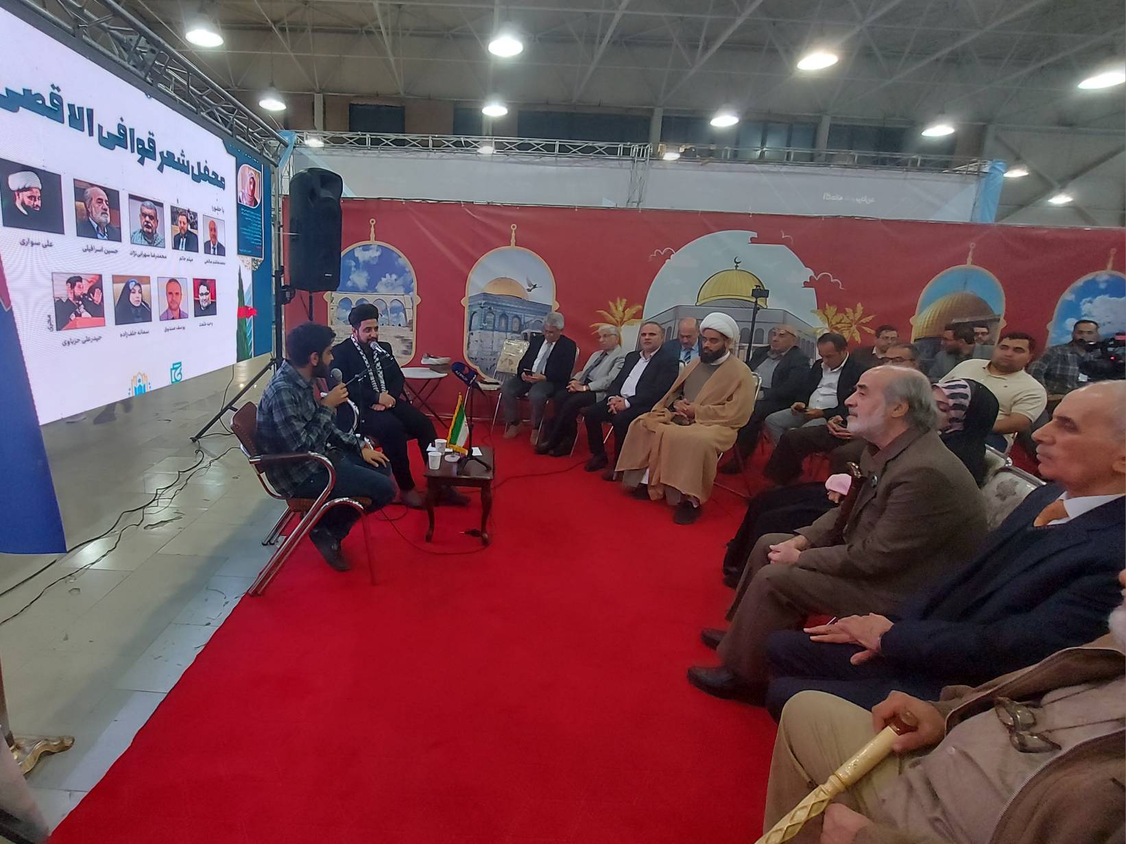 جمعی از شعرای ایران و جهان اسلام از نمایشگاه بین‌المللی کتاب تبریز بازدید کردند