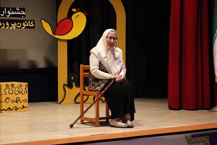 رقابت ۴۸ قصهگوی البرزی / با قصه لبخند بسازیم