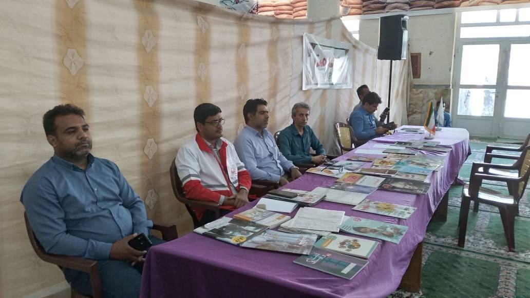 اهدای بیش از هزار جلد کتاب و مجله با آغاز هفته کتاب در میناب