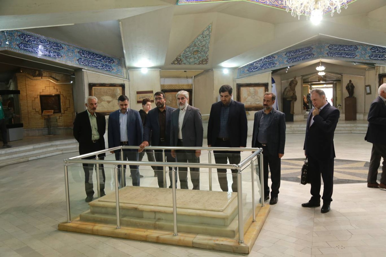 ناشران بزرگ کشور از نمایشگاه بین‌المللی کتاب تبریز بازدید کردند