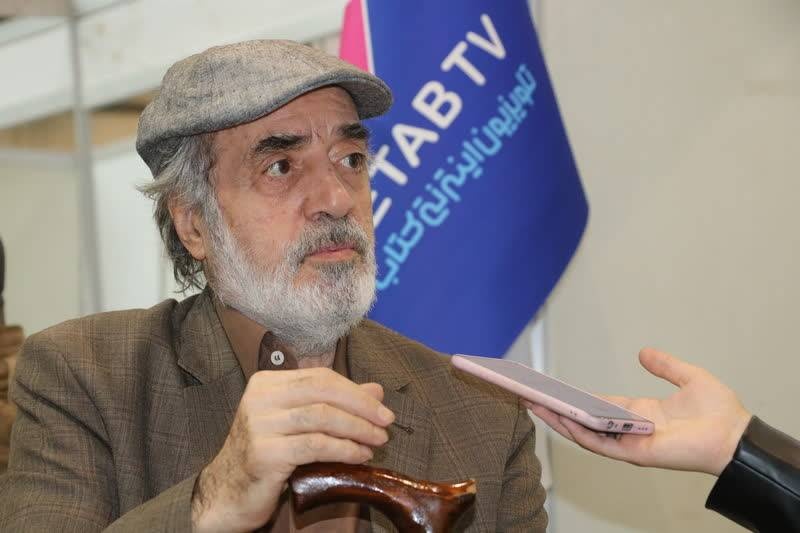 جمعی از شعرای ایران و جهان اسلام از نمایشگاه بینالمللی کتاب تبریز بازدید کردند