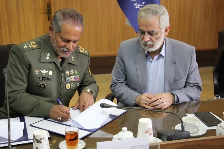 تفاهم‌نامه دانشگاه فردوسی مشهد و قرارگاه منطقه ای شمال شرق نزاجا امضا شد