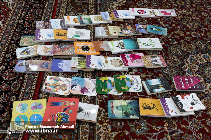 اهدای کتاب به مساجد در استان زنجان