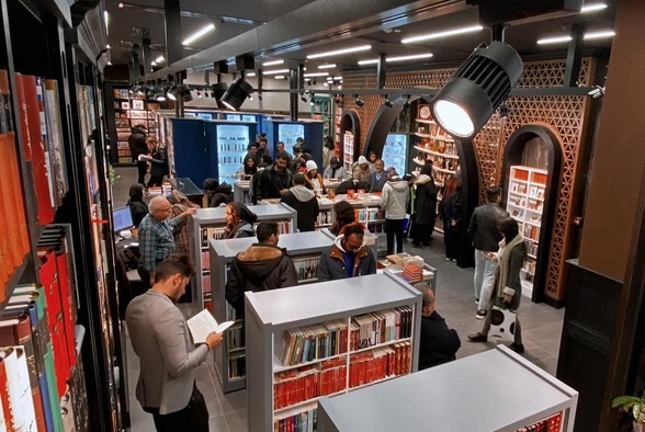 حال هوای شعبه دوم پردیس کتاب مشهد در هفته کتاب