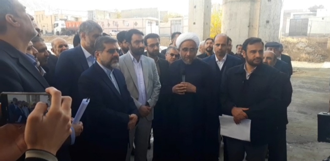 وزیر فرهنگ به چهارمحال و بختیاری سفر کرد/ بازدید از پروژه‌های فرهنگی استان