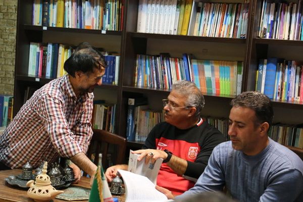 افتتاح نخستین کافه کتاب شهرداری تبریز در شهرک خاوران