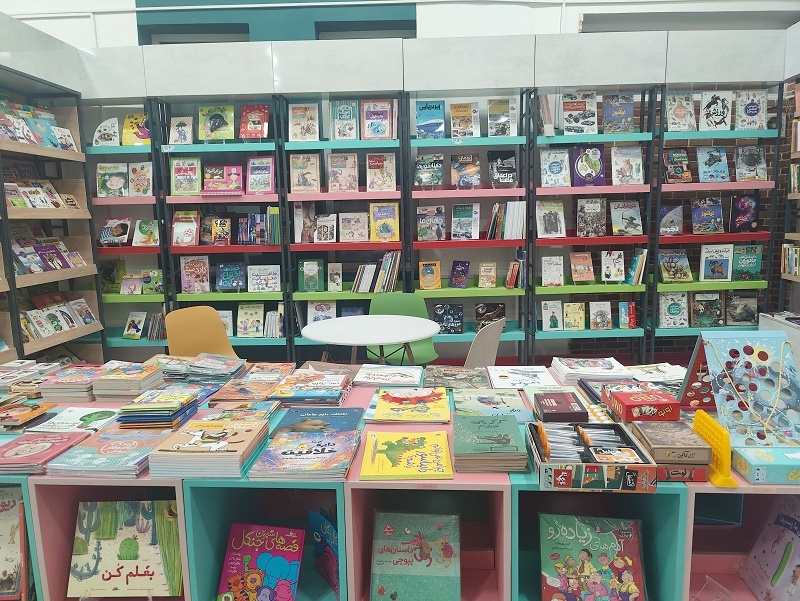 کتابشهر بوشهر پاتوق فرهنگی شد/ جایی برای حلقههای کتابخوانی