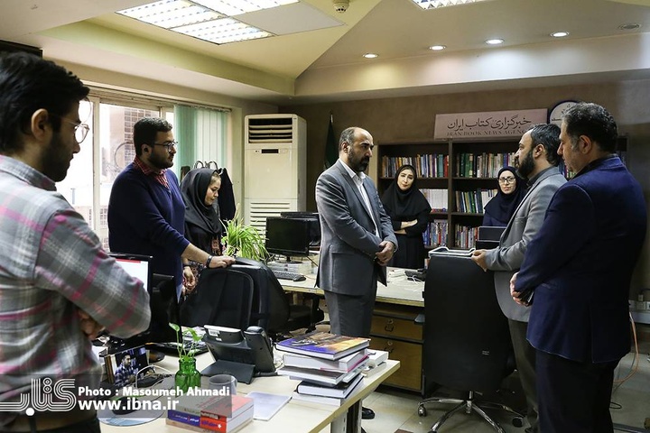 بازدید رئیس پژوهشگاه میراث‌ فرهنگی و گردشگری از خبرگزاری کتاب ایران