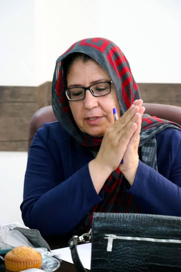 بانوی کرمانشاهی که زندگینامه شهدا را با داستان گره زد/ روایتی از ۱۴ سال تالیف