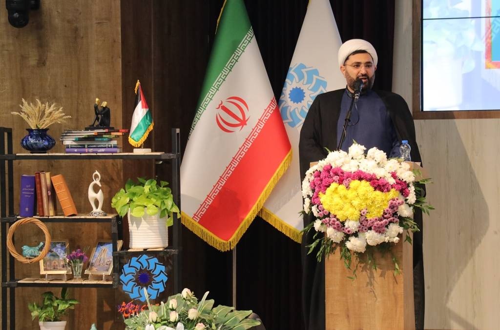 ترویج کتاب و کتابخوانی نیازمند سند است / به شرایط موجود اکتفا نکنیم