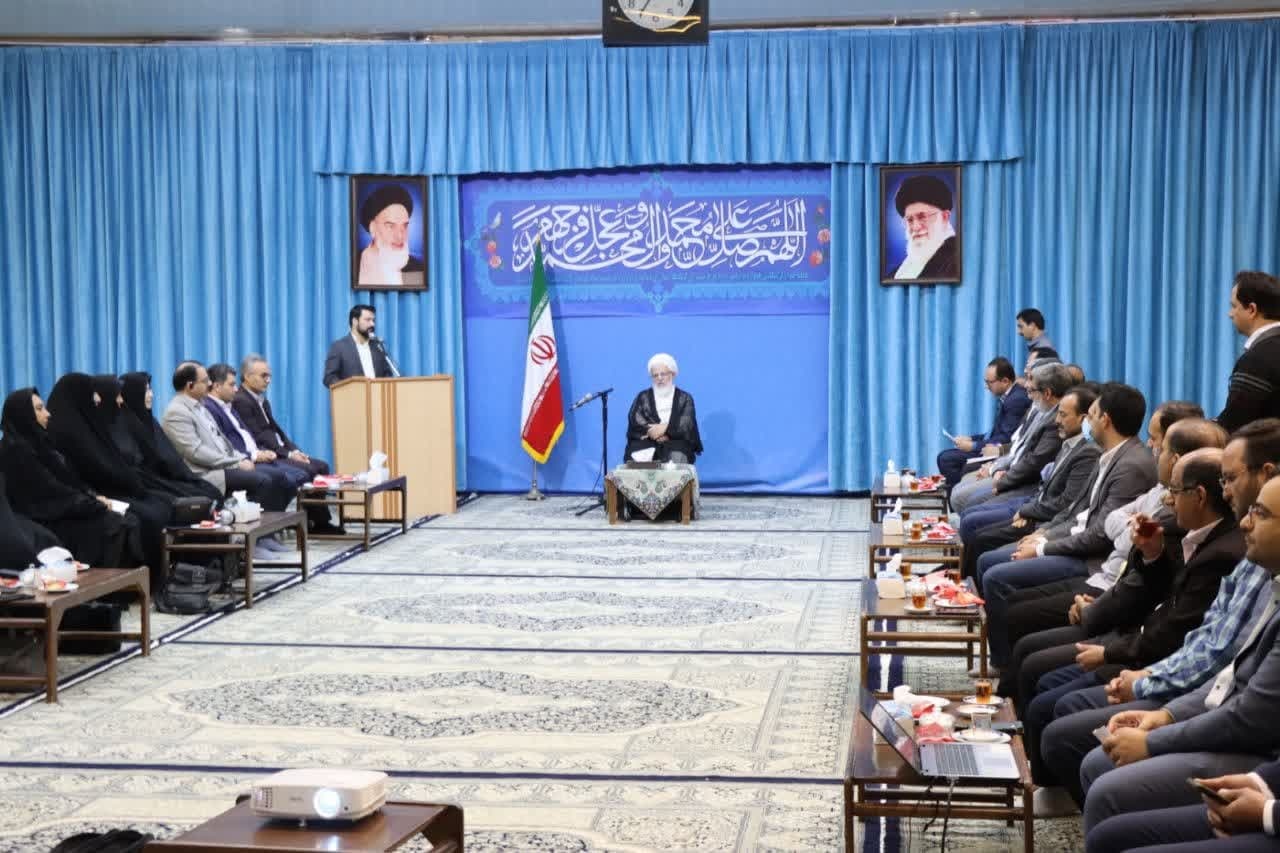 شاید در آینده با بحران فکر واندیشه روبرو شویم/ معلمان باید دانشآموزان را به مطالعه غیردرسی ترغیب کنند