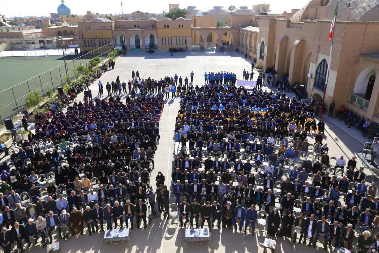 مرحوم اسلامی ندوشن فرزند ایران فرهنگی بود