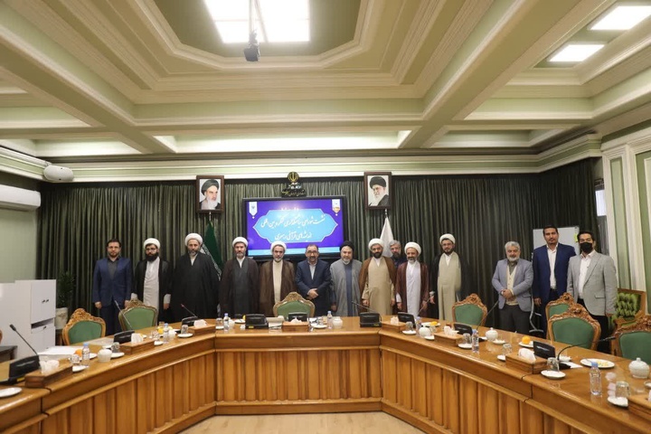 شورای سیاستگذاری کنگره اندیشه‌های قرآنی رهبر انقلاب در مشهد برگزار شد