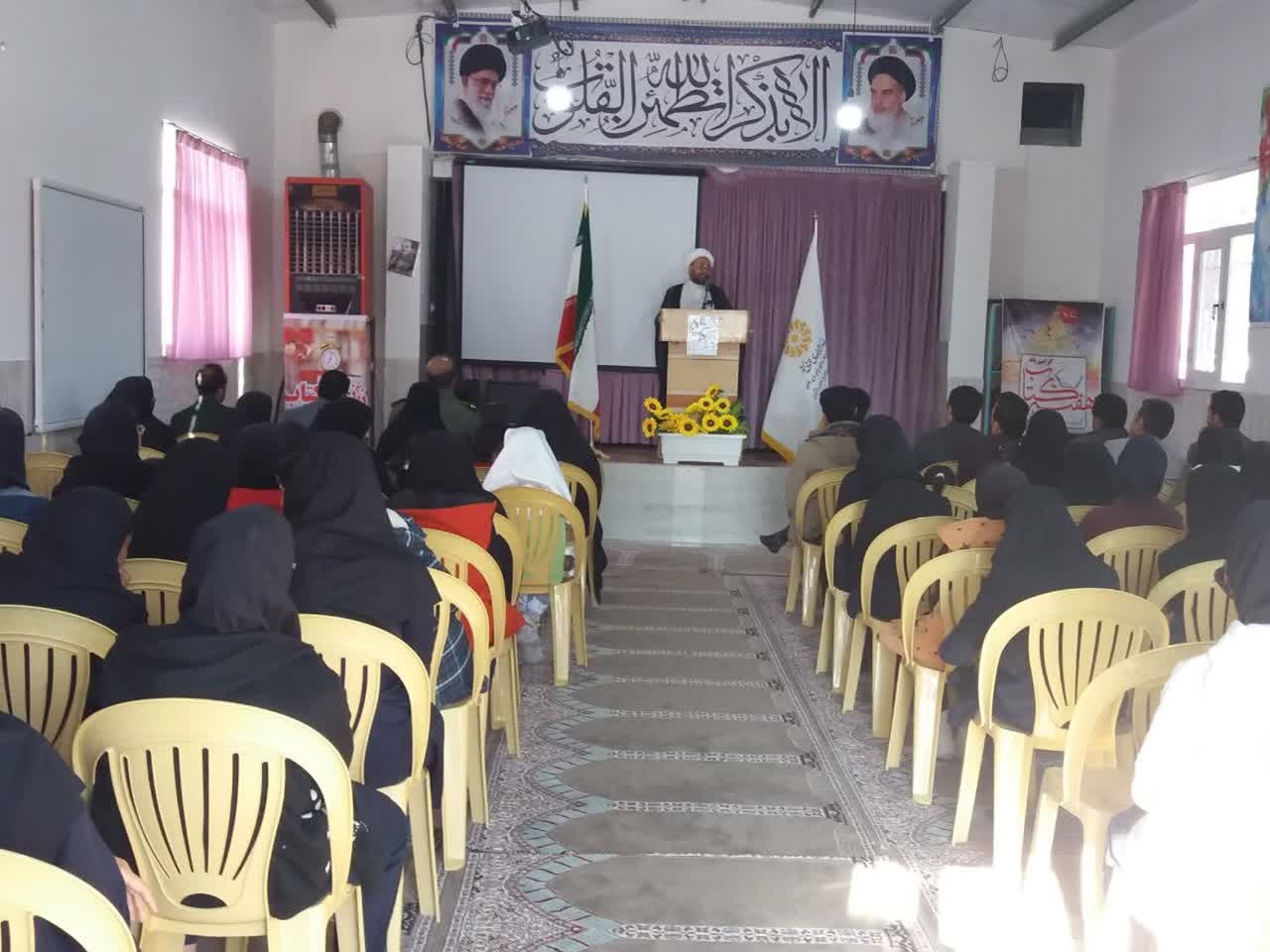 ترافیک برنامههای کتابی در جایجای استان