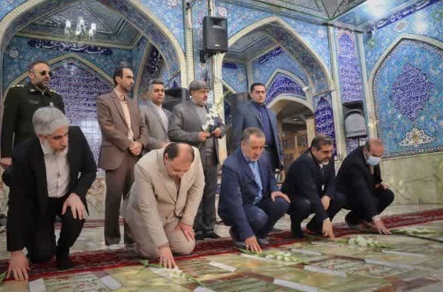 وزیر ارشاد به مقام شامخ ۳ هزار شهید استان سمنان ادای احترام کرد