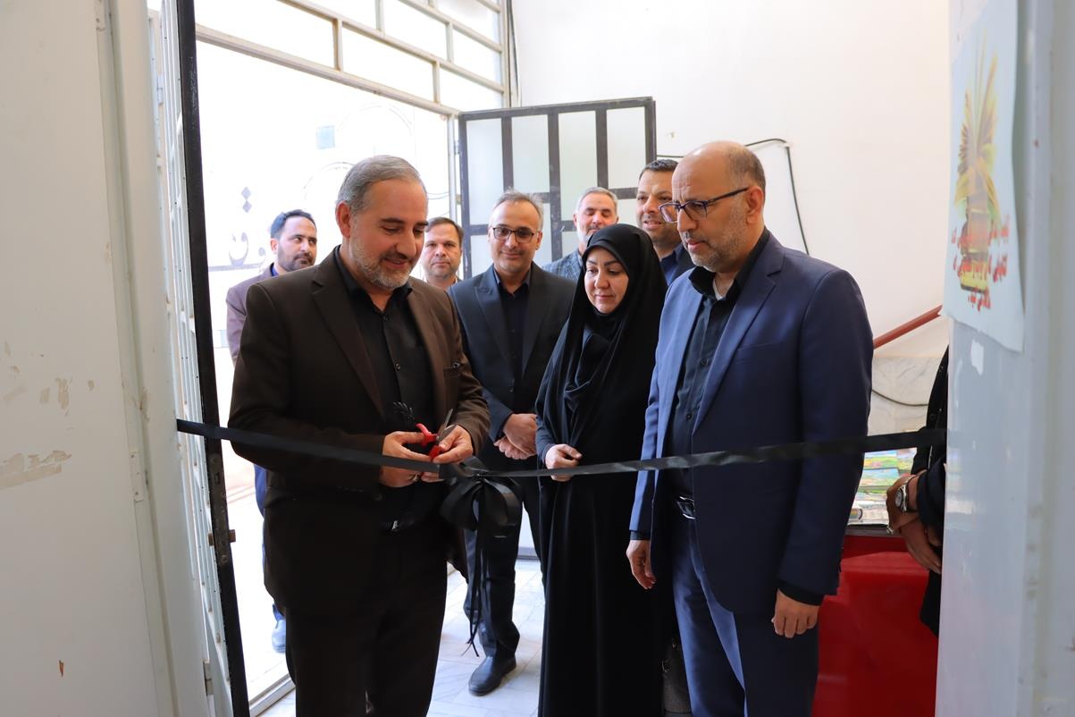 بازدید مشاور دبیرکل نهاد کتابخانههای عمومی کشور از کتابخانه های عمومی یزد/ افتتاح کتابخانه زارچ