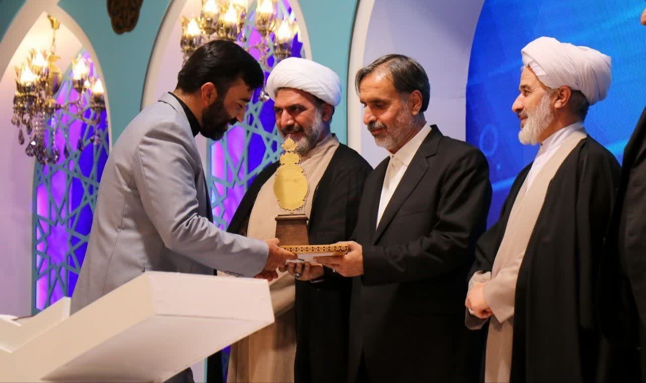 نهادینه شدن قرآن زمینه ساز انسان سازی است