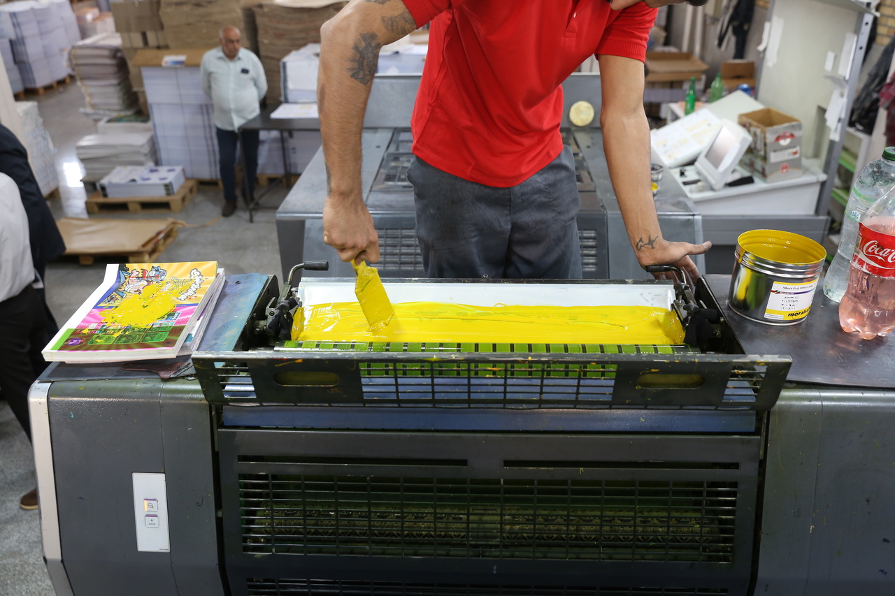 قیمت کاغذ تحریر اوج گرفت؛ مشتریان دست نگه داشتند