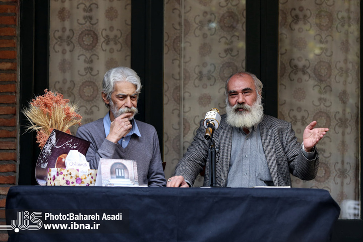 برخی نخوانده منتقد جلال هستند