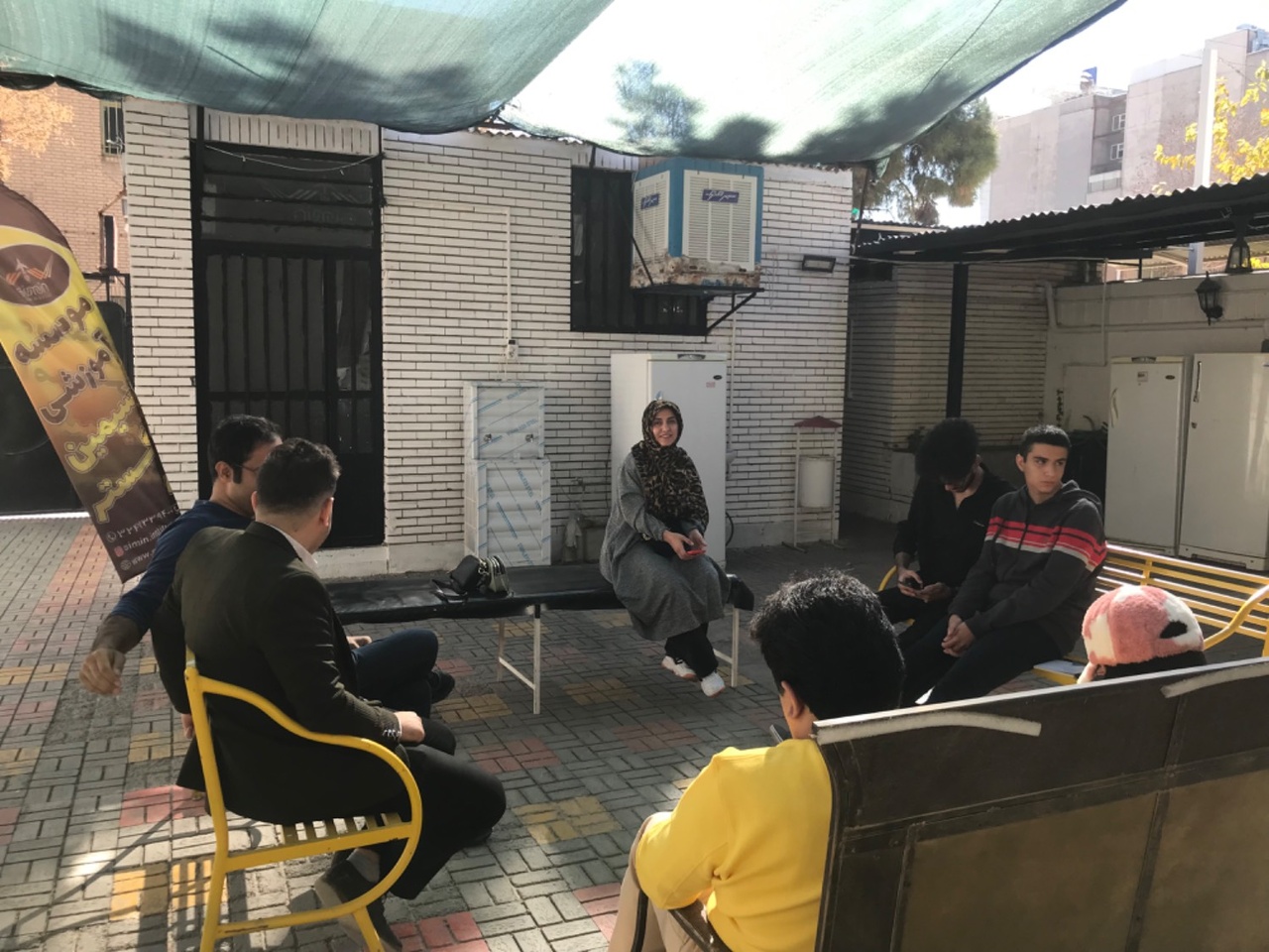 دورهمی کتابخوانان به زبان انگلیسی / بفرمایید «قرار کتابخوانی»