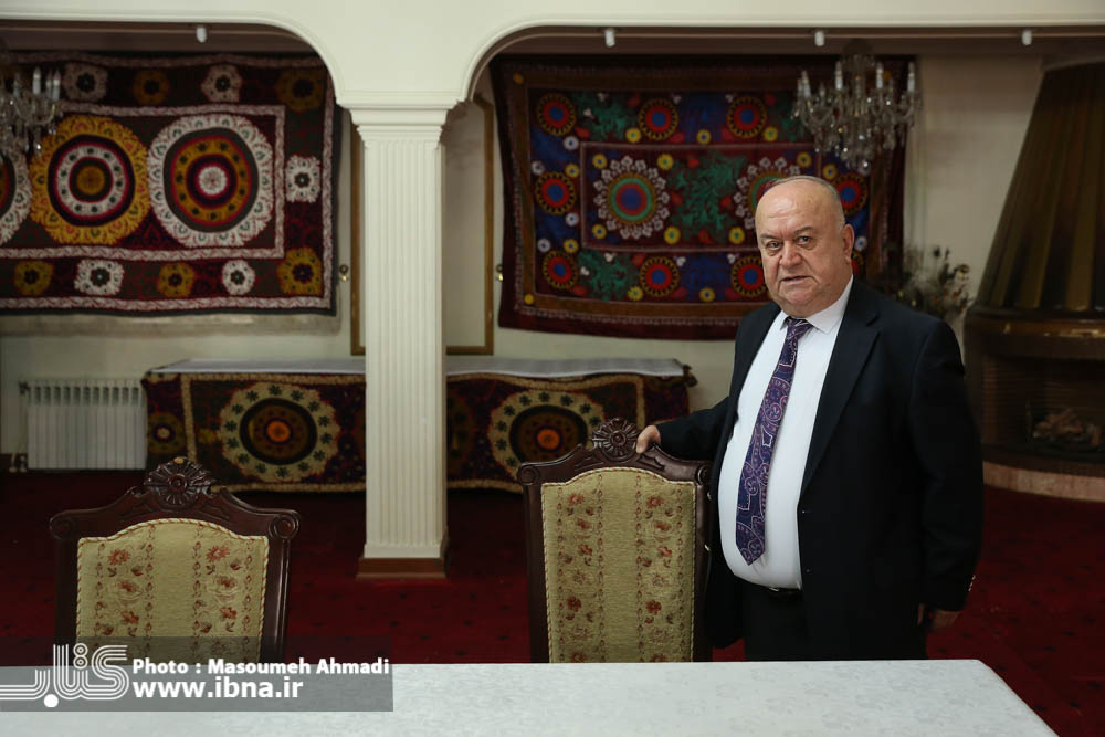 تعامل هرچه بیشتر ایران و تاجیکستان برای گسترش زبان فارسی/ اهدای شاهنامه به خانوادهها تا یک سال دیگر