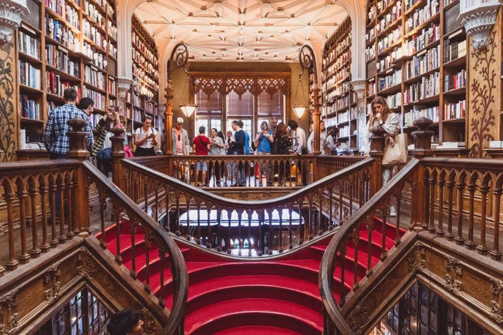 کتابفروشی‌های غیرمعمول چهارگوشه جهان؛ از «شکسپیر» در پاریس تا «آرنا»ی بروکلین