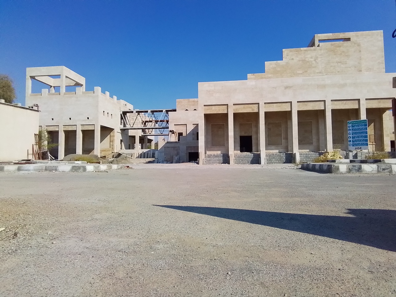 کتابخانه مرکزی بندرعباس در فصل اعتبارات/ انتظارها ۱۵ ساله شد