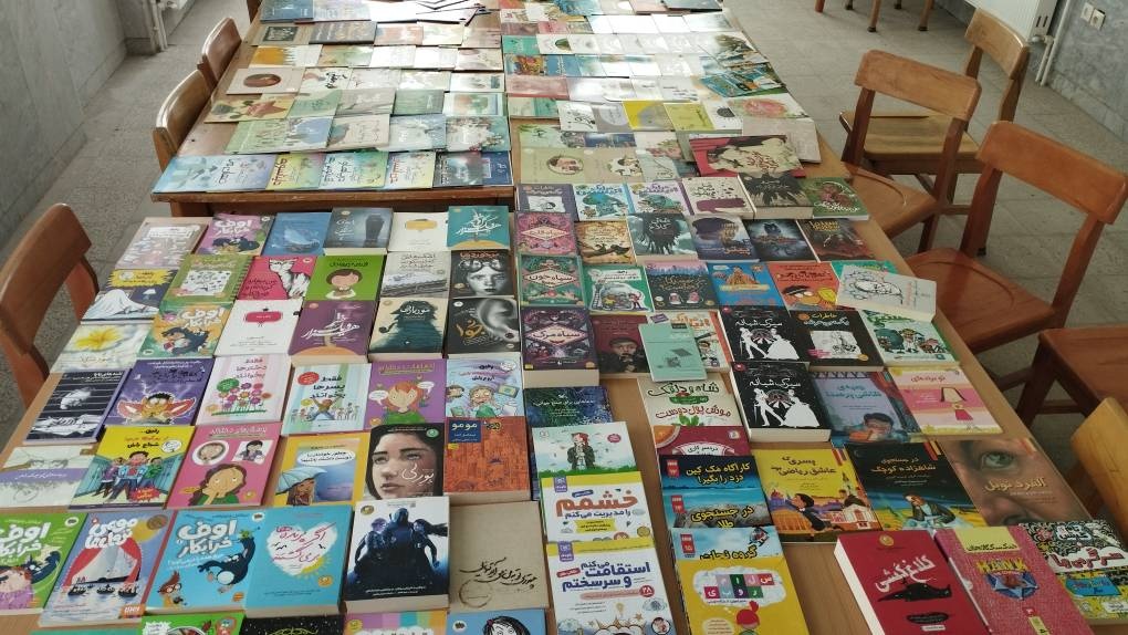 اهدای ۲۰۰ کتاب در گناباد/جمع‌خوانی کتاب در گلبهار و تربت‌حیدریه
