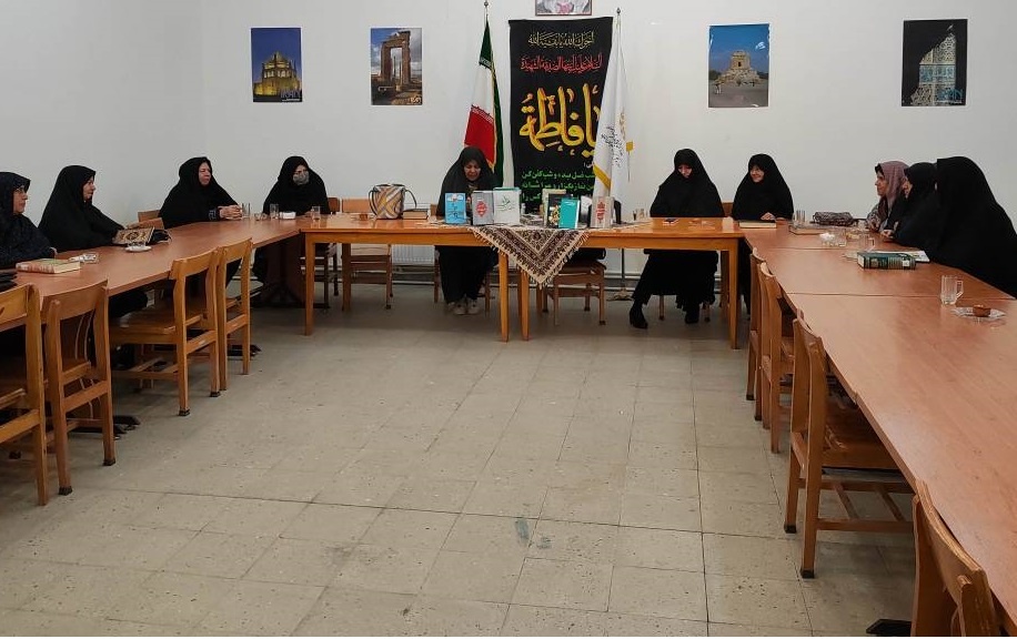 اهدای ۲۰۰ کتاب در گناباد/جمعخوانی کتاب در گلبهار و تربتحیدریه