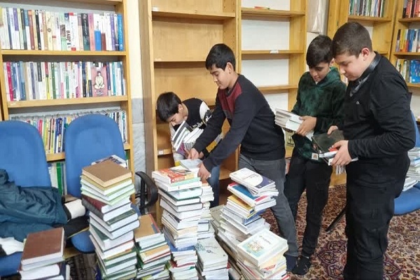 مطالعه در سایه امن مسجد/ کتابخانه‌ای‎ که پاتوق فرهنگی شد