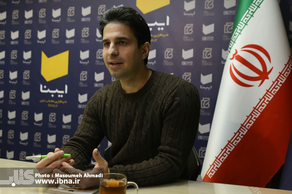 استادی که کتاب قدیمی تدریس میکند، دغدغهٔ کتاب تازه ندارد/ «چرخه معیوب آموزش» حلقه مفقوده کاهش تالیف هنری