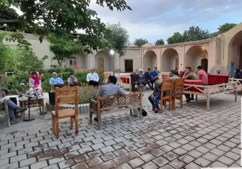 جلسات شعرخوانی ستارهقطب در تربتحیدریه/حافظخوانی در کتابخانه کاخک گناباد