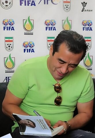 اخذ رضایت خداداد سختتر از نوشتن کتاب بود / زندگی سلبریتیها؛ عاملی برای تشویق به مطالعه