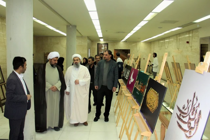 برگزیدگان نخستین جشنواره‌ ملی هنرهای «تجسم غدیر» تقدیر شدند