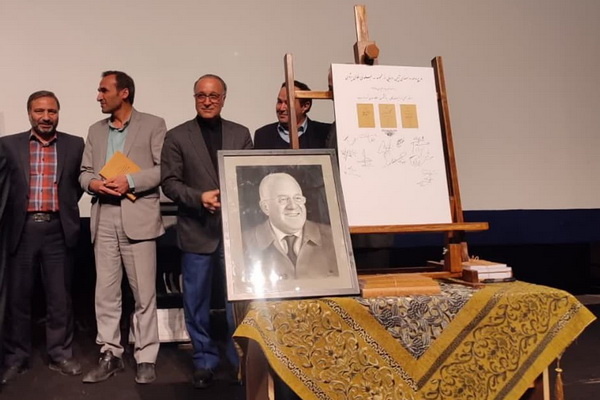 مجموعه ۳ جلدی نظامیپژوهی در تبریز رونمایی و نقد شد