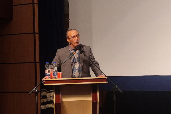 مجموعه ۳ جلدی نظامیپژوهی در تبریز رونمایی و نقد شد