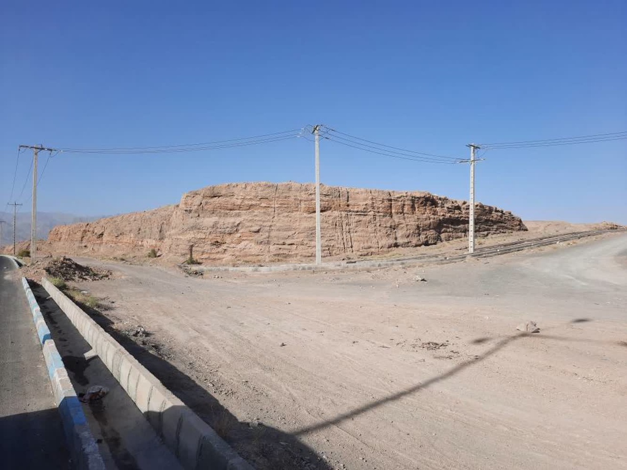 کلنگی که بر زمین ماند/ گره ساخت کتابخانه مرکزی خراسان جنوبی با اعتبارات باز میشود