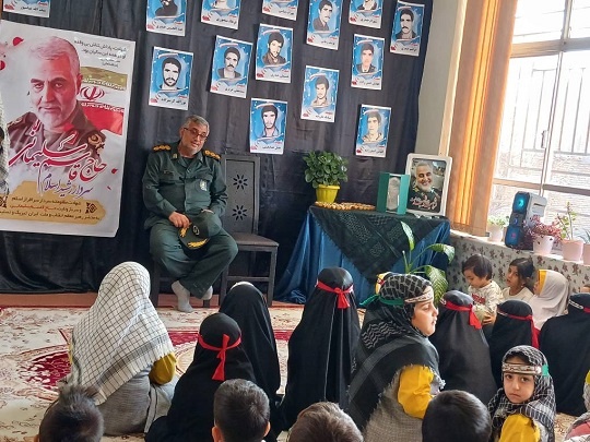 عمو قاسم در ویژهبرنامه «سردار آسمانی» میهمان کودکان سورشجانی شد