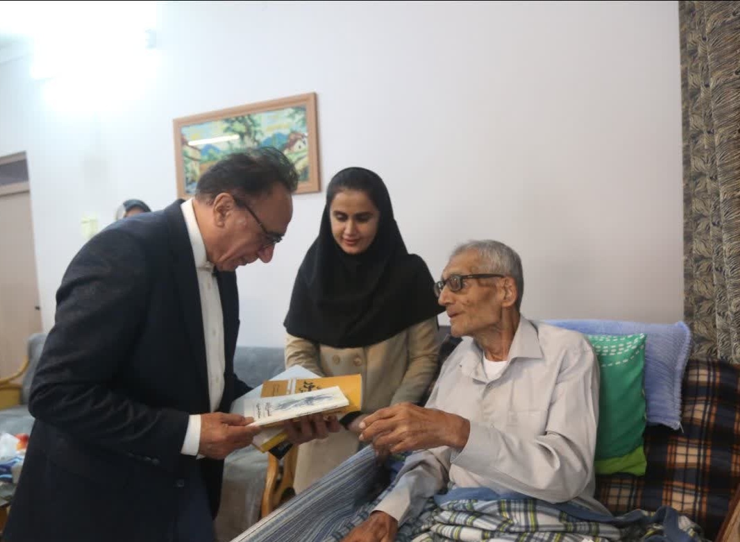 «شعر» بزرگترین محصول کشور در حوزه معنا و حکمت است/ لزوم ساخت «سمفونی شروه»