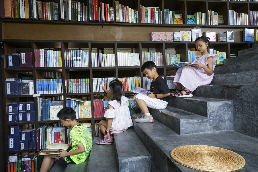 رشد ۴.۷۲درصدی خرده‌فروشی کتاب و افول جایگاه کتابفروشی‌های سنتی در چین