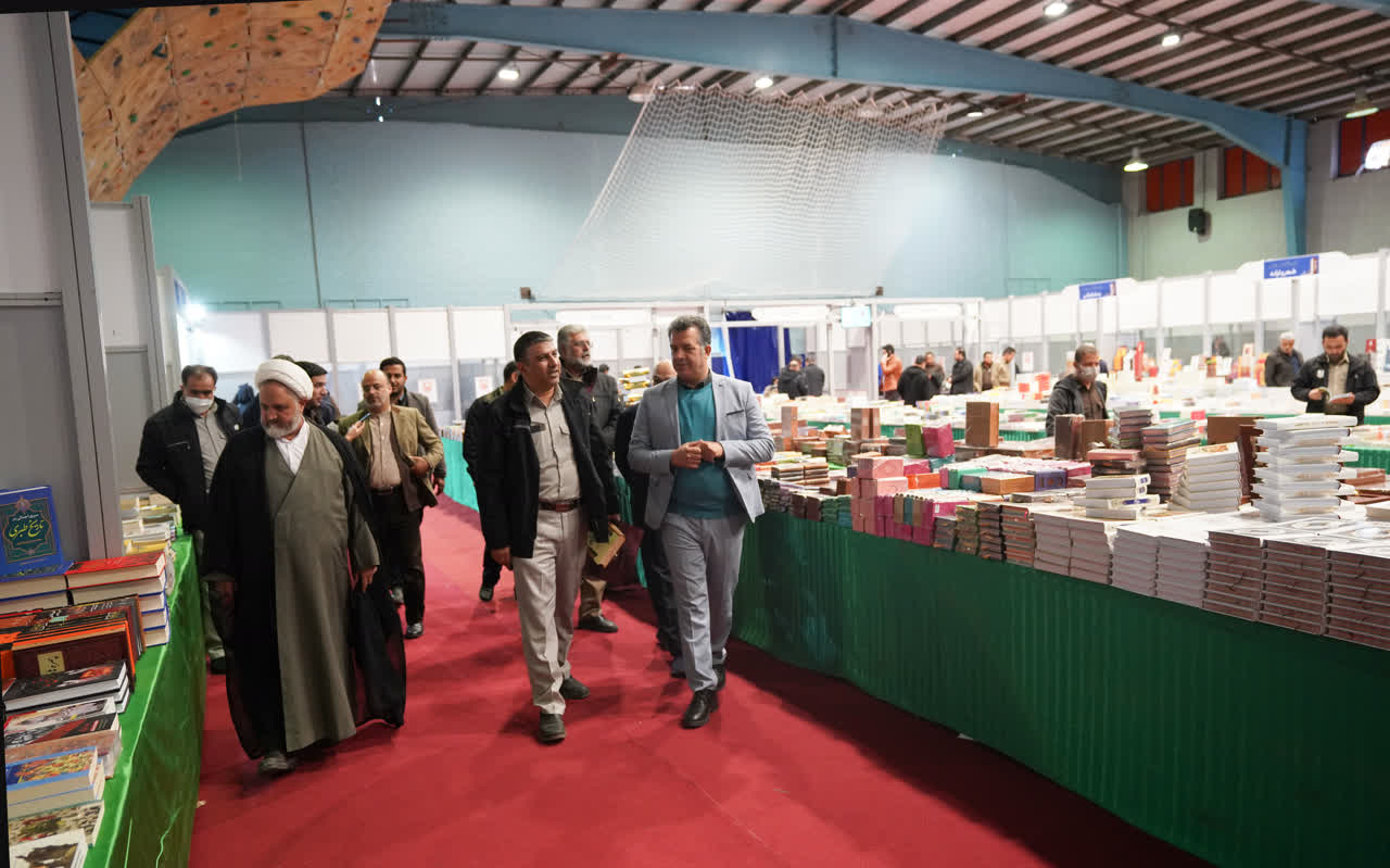 چهاردهمین نمایشگاه کتاب شهر سرچشمه افتتاح شد