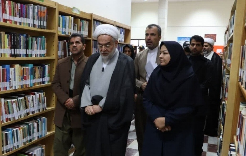 دسترسی عموم مردم به کتاب و کتابخانه ضروری است