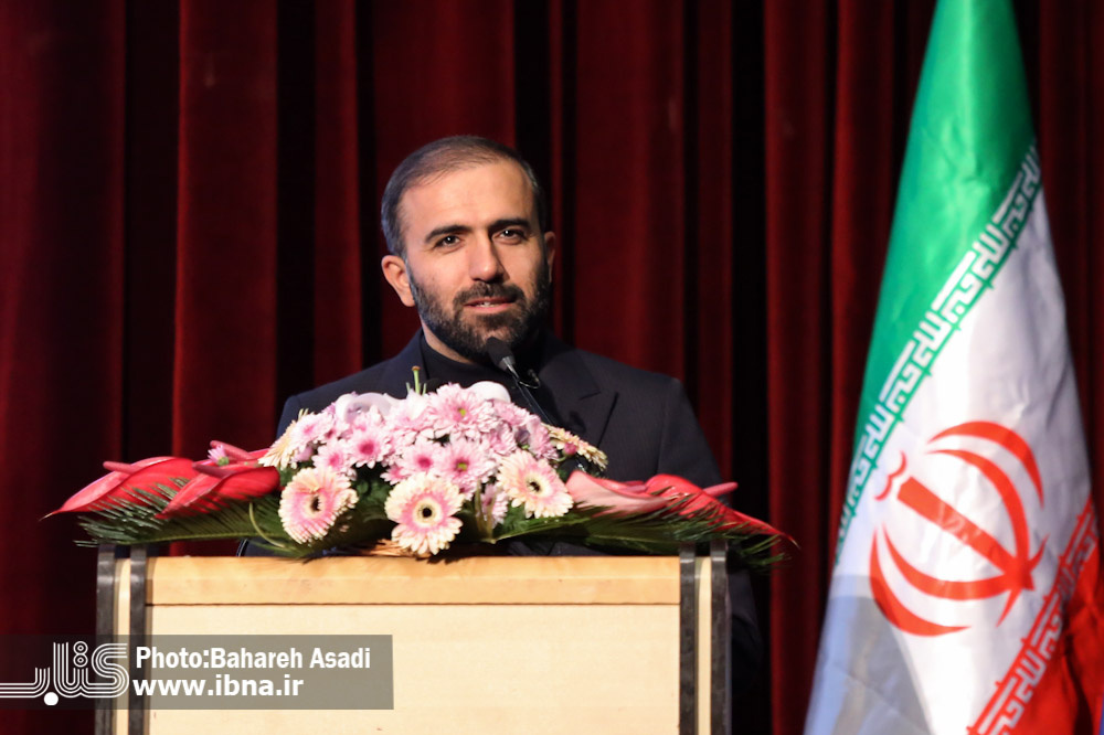 کتابخوانی یک سنت اصیل و متعلق به روستاها است