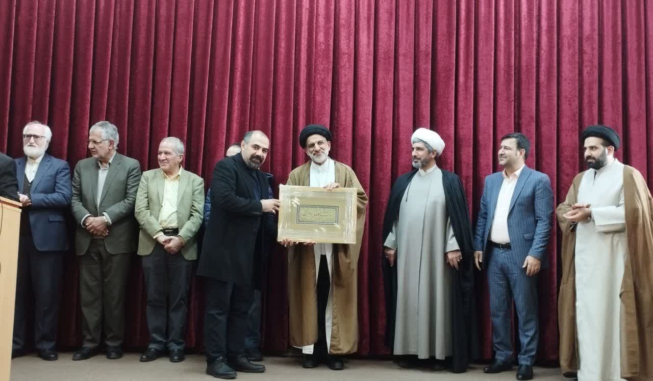 شعر «ژرفا» در تاریخ خواهد ماند