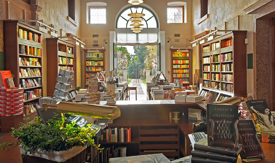 ۹ کتابفروشی که باید قبل از مرگ از آنها دیدن کنید