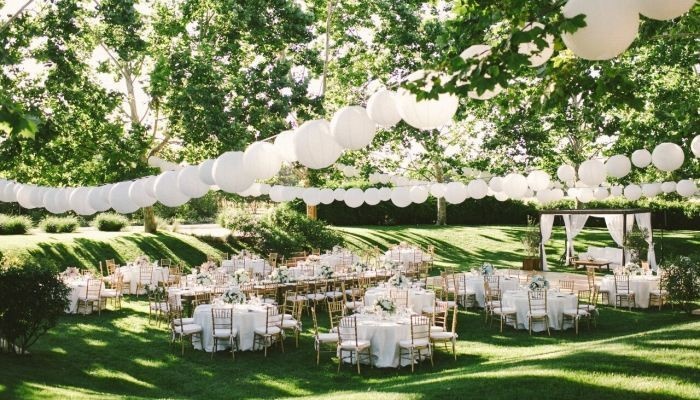 ۸ باغ تالار احمدآباد مستوفی را با قیمت و آدرس بشناسید